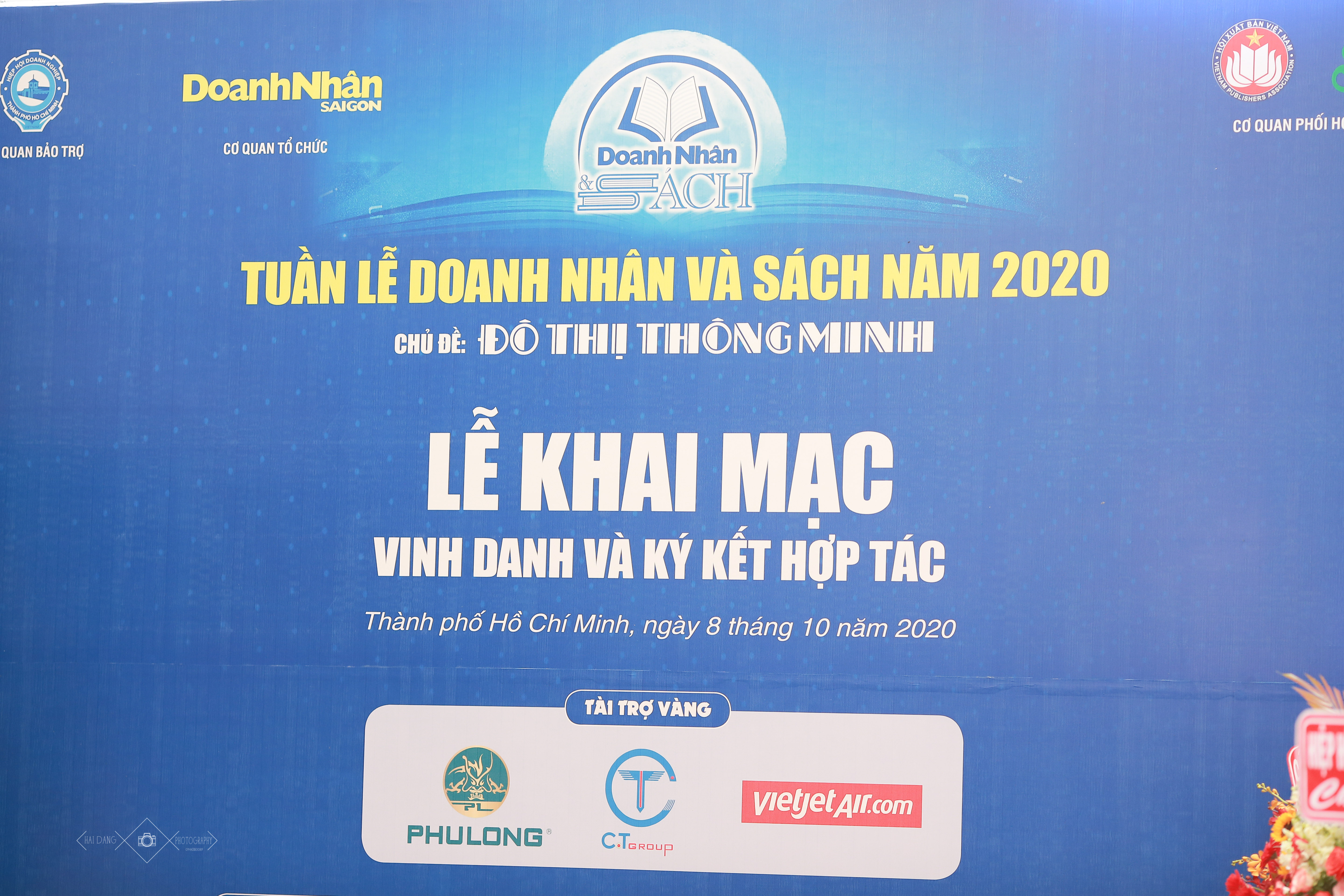 Tuần lễ doanh nhân và sách năm 2020